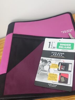 Zippered 1.5" Binder Organizer 300 Sheet Capacity. New With Tag